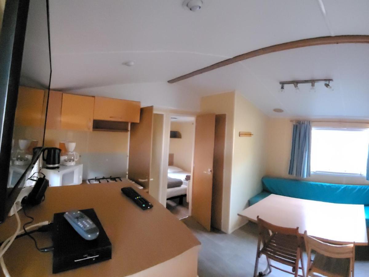 Camping Le Brochet Péronne Extérieur photo