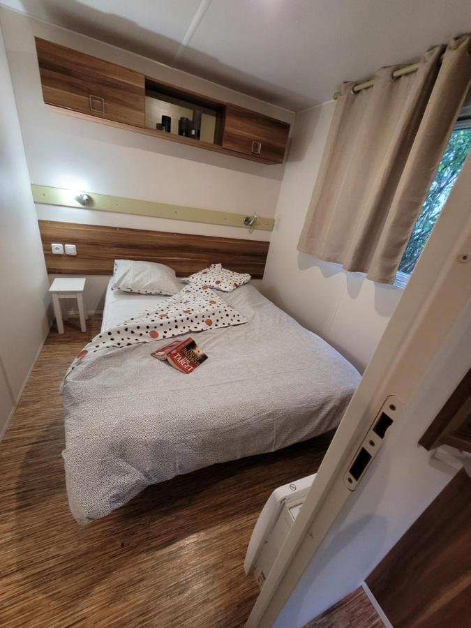 Camping Le Brochet Péronne Extérieur photo