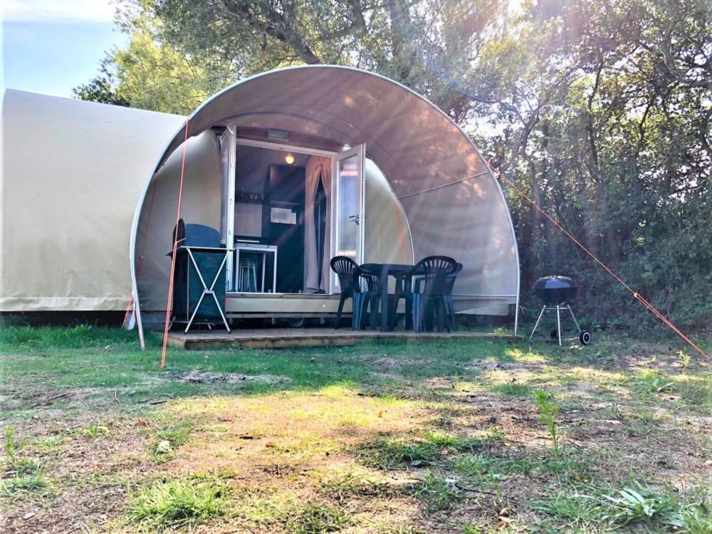 Camping Le Brochet Péronne Extérieur photo